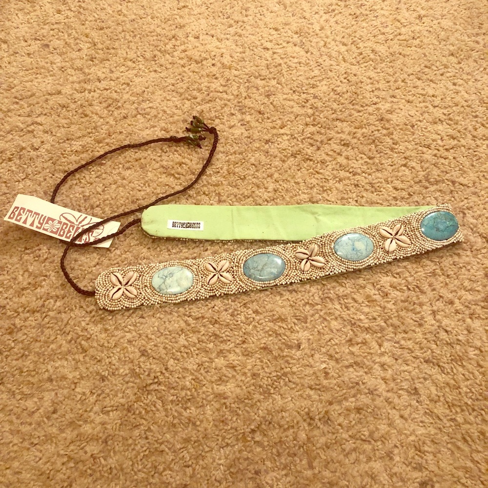 Seashell tie belt